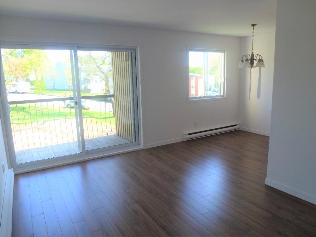 4 1/2 Chauffé/Éclairé, Décembre, Lévis secteur Desjardins, UQAR, CFP | 3181845