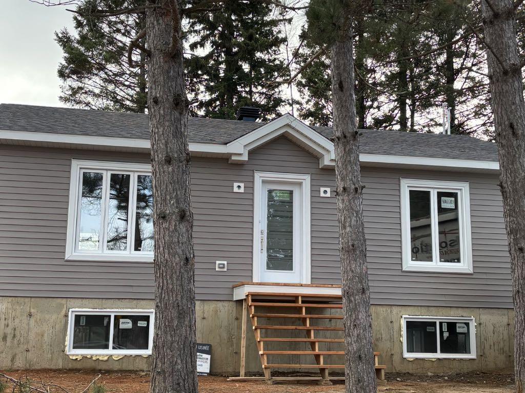 4 ½ neuf 1 janvier à Saint-Donat | 3177604