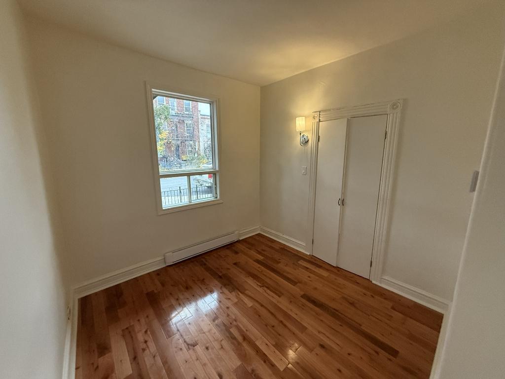6 ½ à louer dans le Mile-End RDC | 3177665