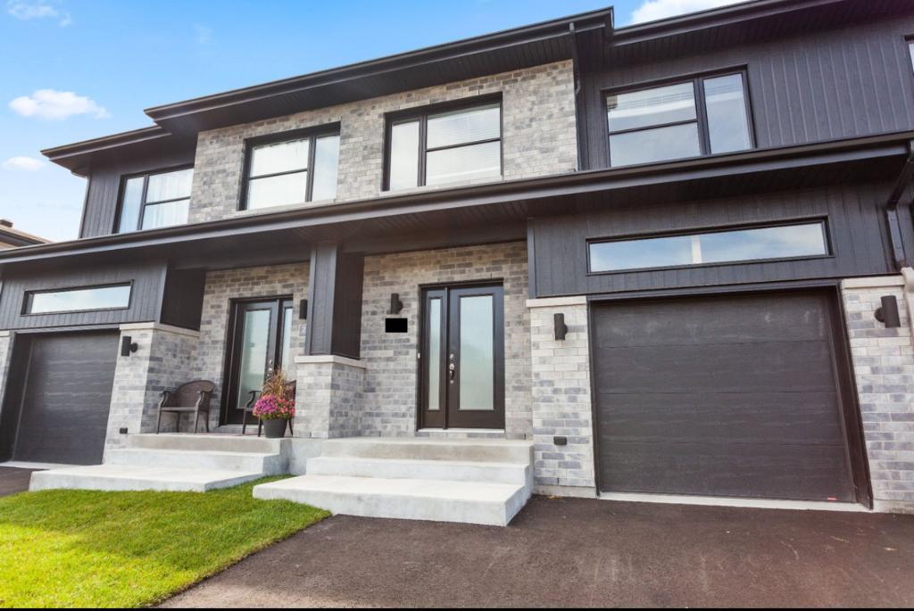 Maison de ville moderne à louer (construite en 2020)/Mondern Townhouse for rent (2020 Bulit) | 3178069