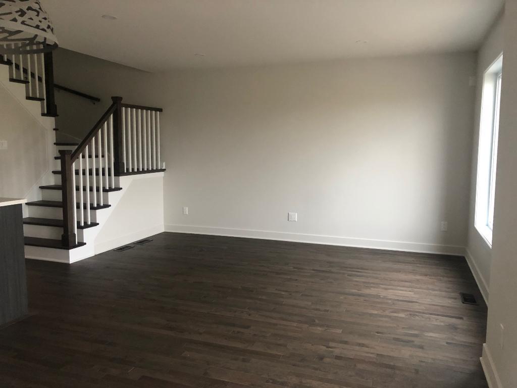 Maison de ville moderne à louer (construite en 2020)/Mondern Townhouse for rent (2020 Bulit) | 3178069