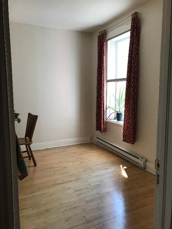 Belle chambre ensoleillée à louer au coeur de Verdun – 10 novembre 2025 | 3178294