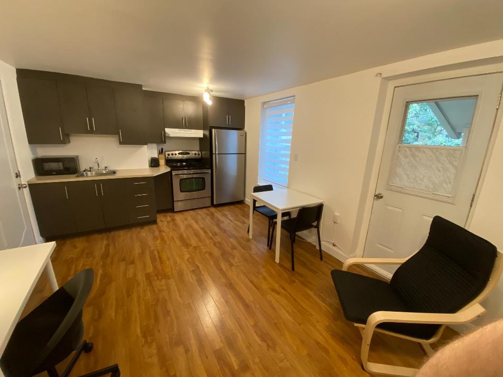 Super Studio loué tout compris, meublé et équipé au centre ville | 3178295