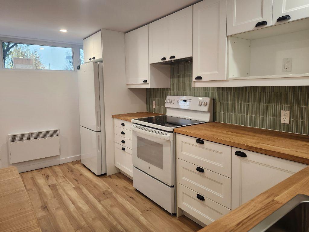 3 1/5 complètement rénové avec électroménagers à Chomedey | 3179140