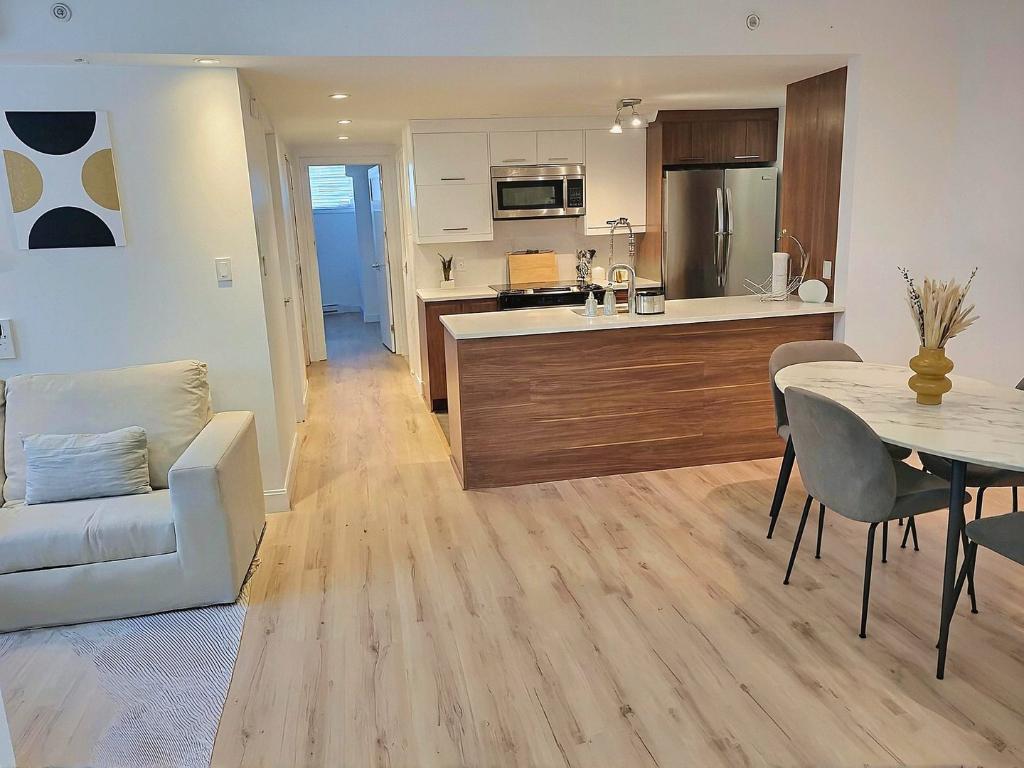 Superbe condo 2 chambres meublé – Montréal (NDG) – Tout inclus | 3179229