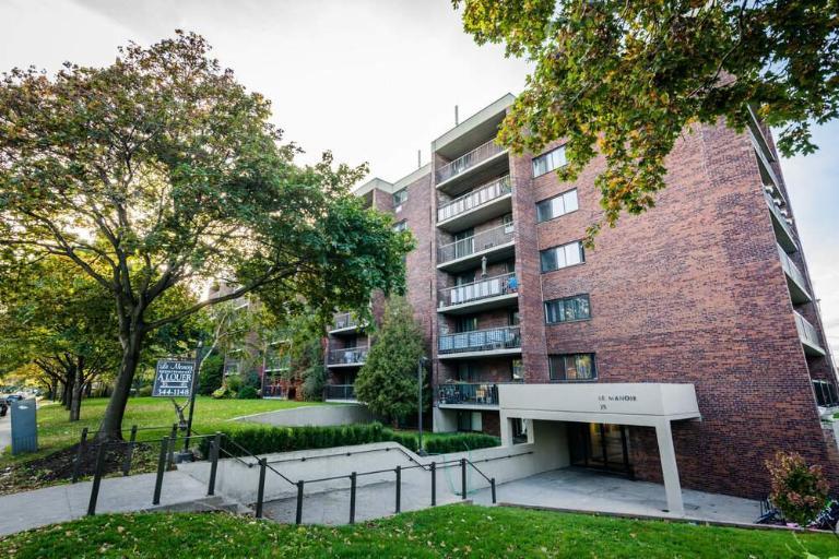 1 CH - 1 SDB - Town of Mount Royal - $1,200 /mo | 3179518