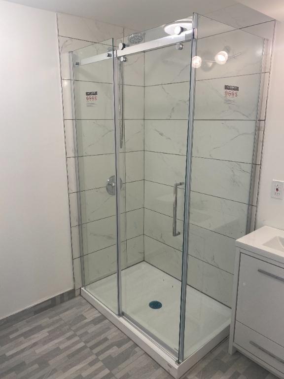 Luxueux 3 ½ Neuf à Louer – Anjou – Avec Stationnement Privé | 3179521