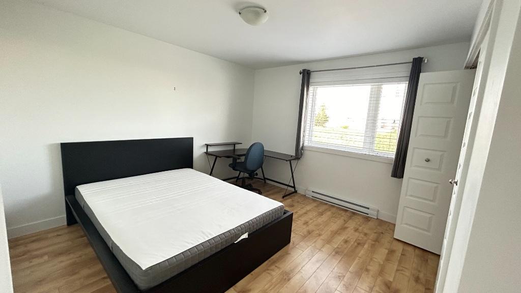 1er décembre 5 1/2 MEUBLÉ, IDÉAL POUR ÉTUDIANTS, près UQTR, Air climatisé, Lave-vaisselle, micro-onde, aspirateur, stationnements déneigés NON-FUMEUR | 3179576