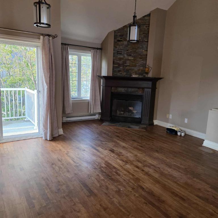 Super condo avec mezzanie et terrasse sur le toit | 3179585