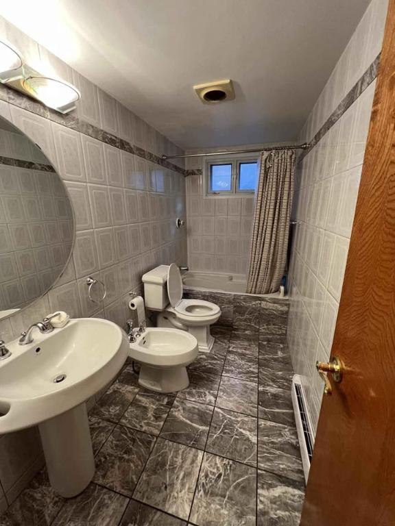 Beau grand 5½ à Ahuntsic – 3 chambres, sous-sol, cour et 2 stationnements! | 3179595