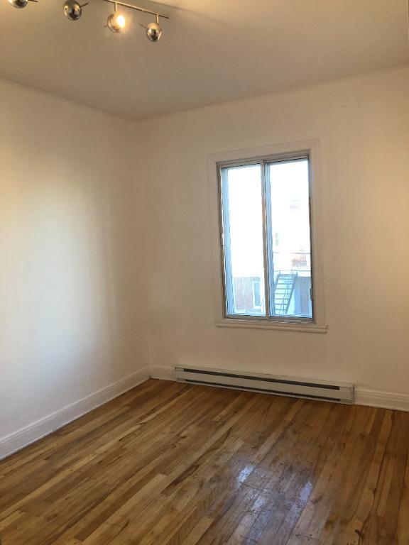 Grand 41/2, métro Jarry, 1700$/mois | 3179954