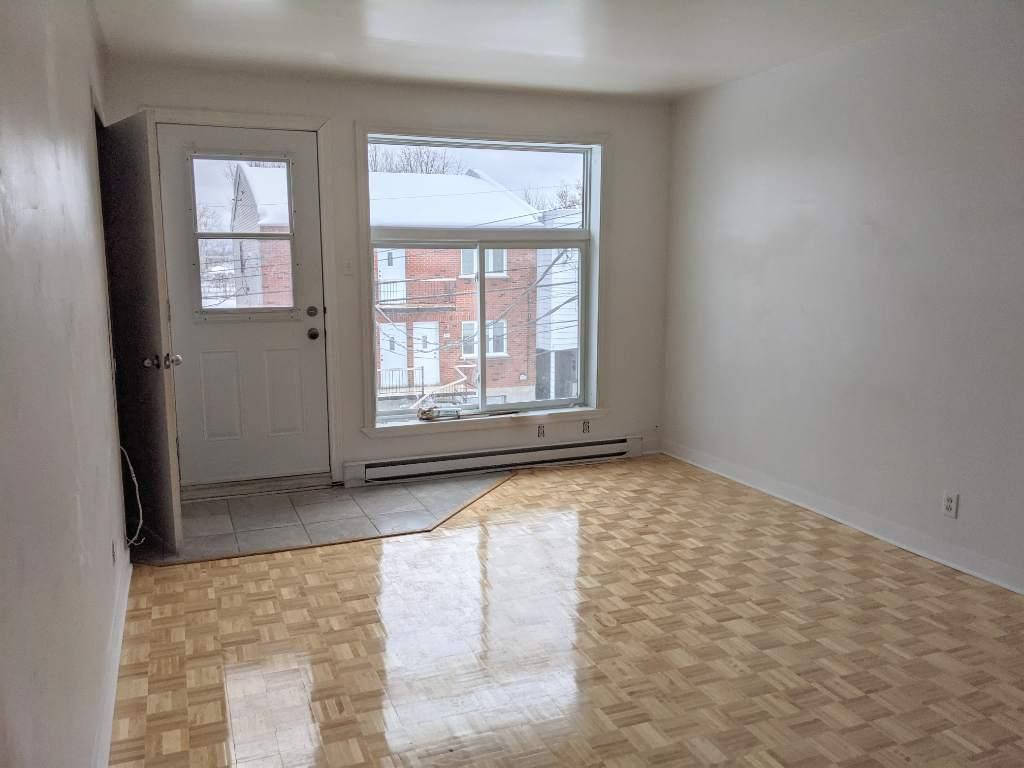 Beau et grand 5-1/2 au 2e étage d'un triplex rénové à Montreal, Mercier-Hochelaga | 3179965