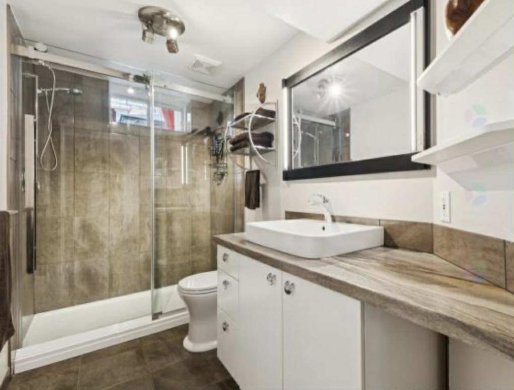 Grand logement 1 chambre à louer - tous les frais inclus !! 1400$/mois | 3180398