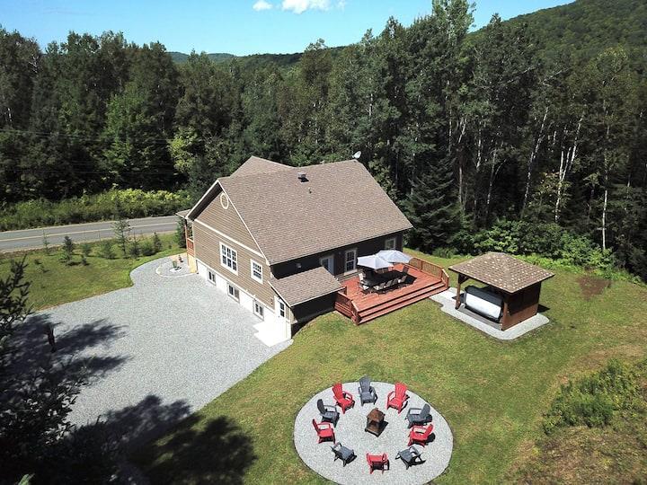 CITQ 297392 Mont Blanc Cottage Ski & Golf & PrivateJacuzzi & ComfortAwait & Amazing Family Gathering | 3180445