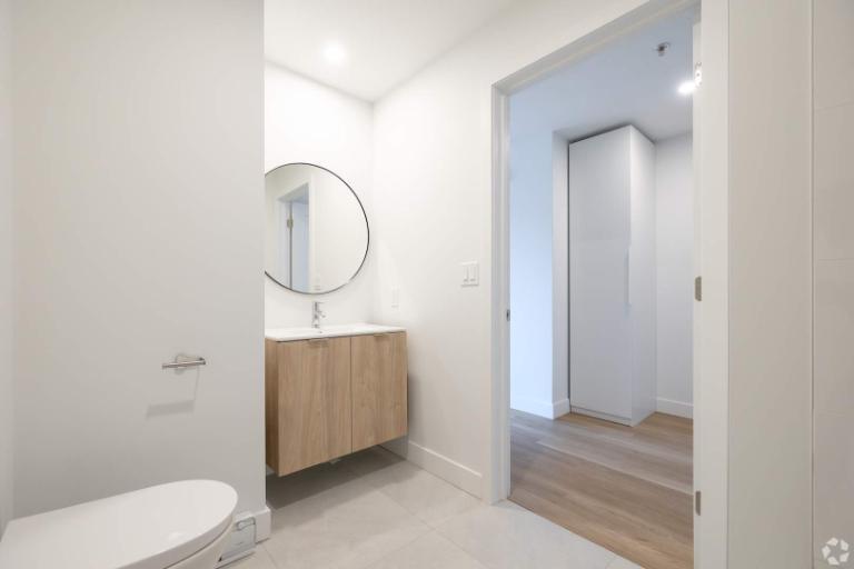 ✨ Loft meublé à louer – Bishop Embassy (Centre-ville de MTL) ✨ | 3180459