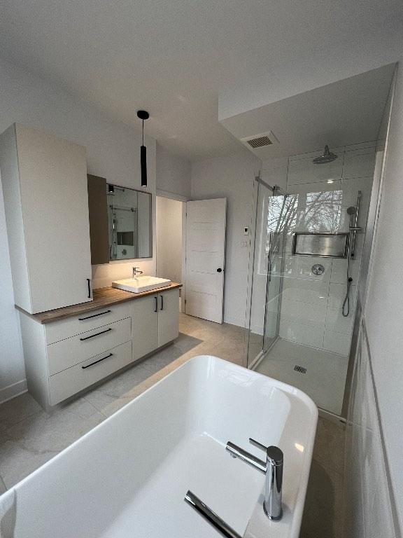 Grand, neuf et luxueux 41/2 St-Hyacinthe disponibles maintenant | 3180466