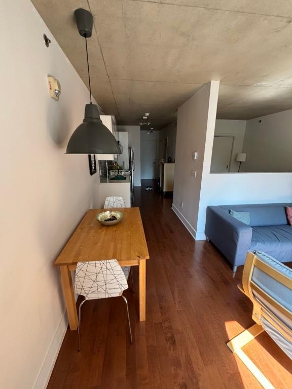 Bachelor très propre - 1400$ tout inclus - centre-ville - libre tout de suite | 3180839