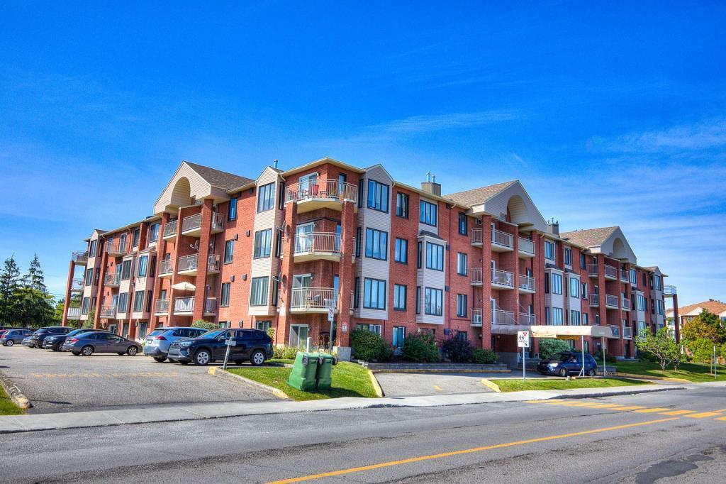 4 1/2 Condo rénové à louer près du boulevard St-Jean, dans l'ouest de l'île | 3180852