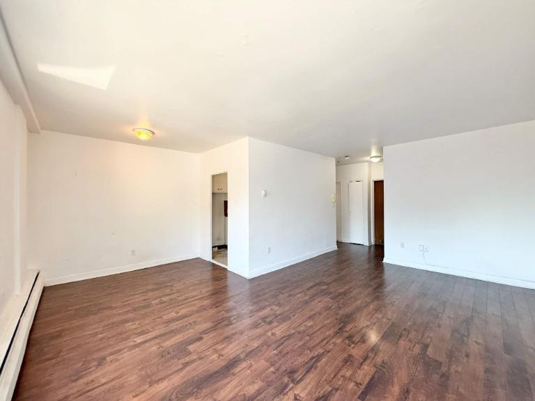 1 CH - 1 SDB - Westmount - $1,350 /mo | 3181196