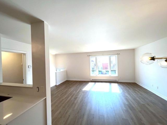 Laval_secteur Pont-Viau_Grand 4 1/2 | 3181261