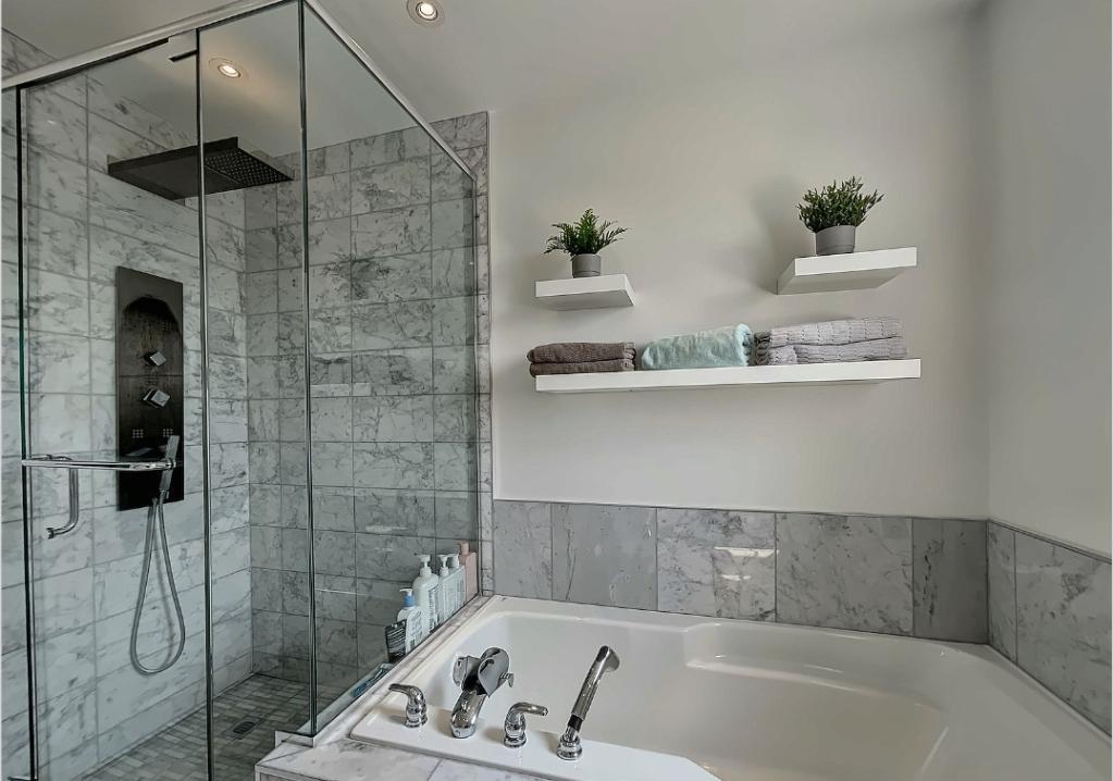 Penthouse près de Monkland | 3181268