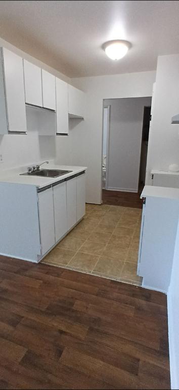 A Valleyfield - Beau , propre et grande 3-1/2, avec balcon prive, LIBRE | 3181587