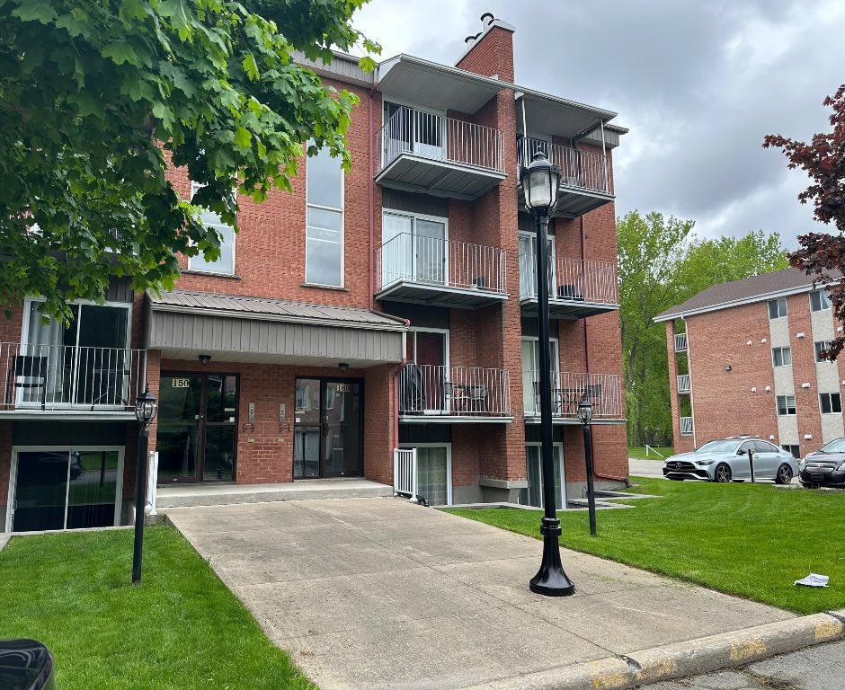 LAPRAIRIE, beau 4 1/2 style condo pres services et transport | 3181702