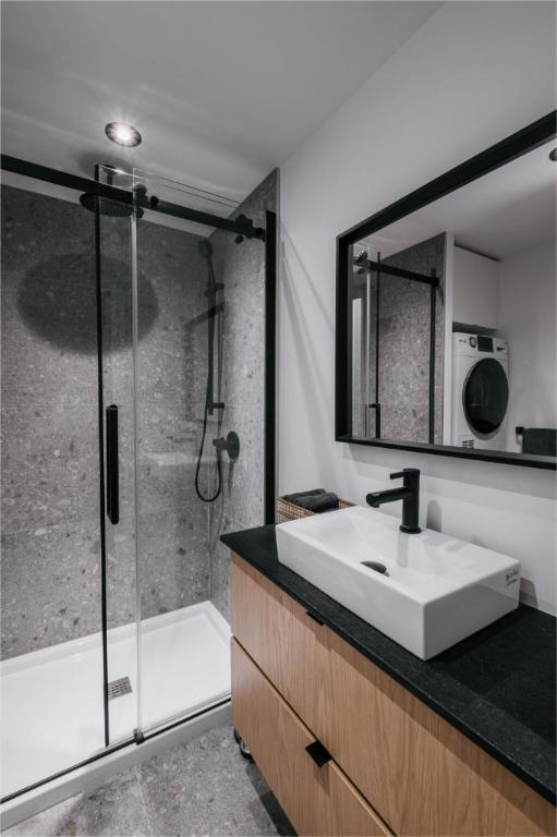 Loft entièrement meublé à louer Saint-Jean-Baptiste juillet 2026 | 3189641