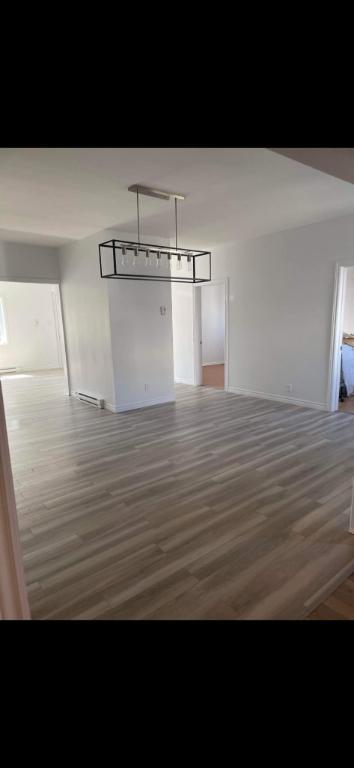 Beauharnois 5 1/2 Bas | 3181722