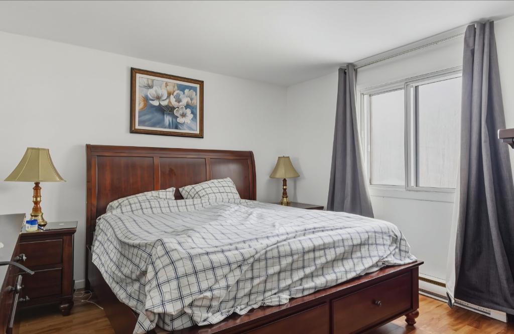 Apt 5650 Donais Disponible 1 Decembre 3 1/2 | 3181955