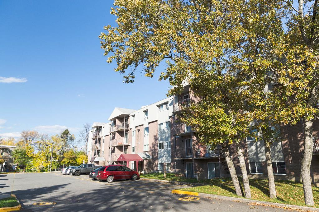 4 1/2 Vanier -ascenseur- proche des commodités- libre immédiatemment | 3199576