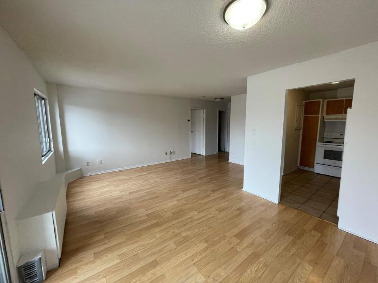 1 CH - 1 SDB - Côte Saint-Luc - $1,240 /mo | 3181983