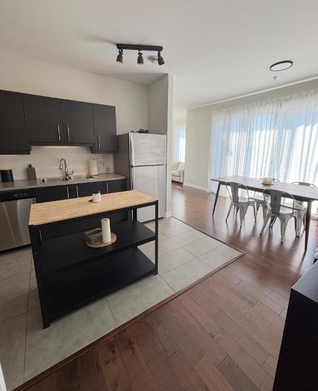 Condo à louer | 3182036