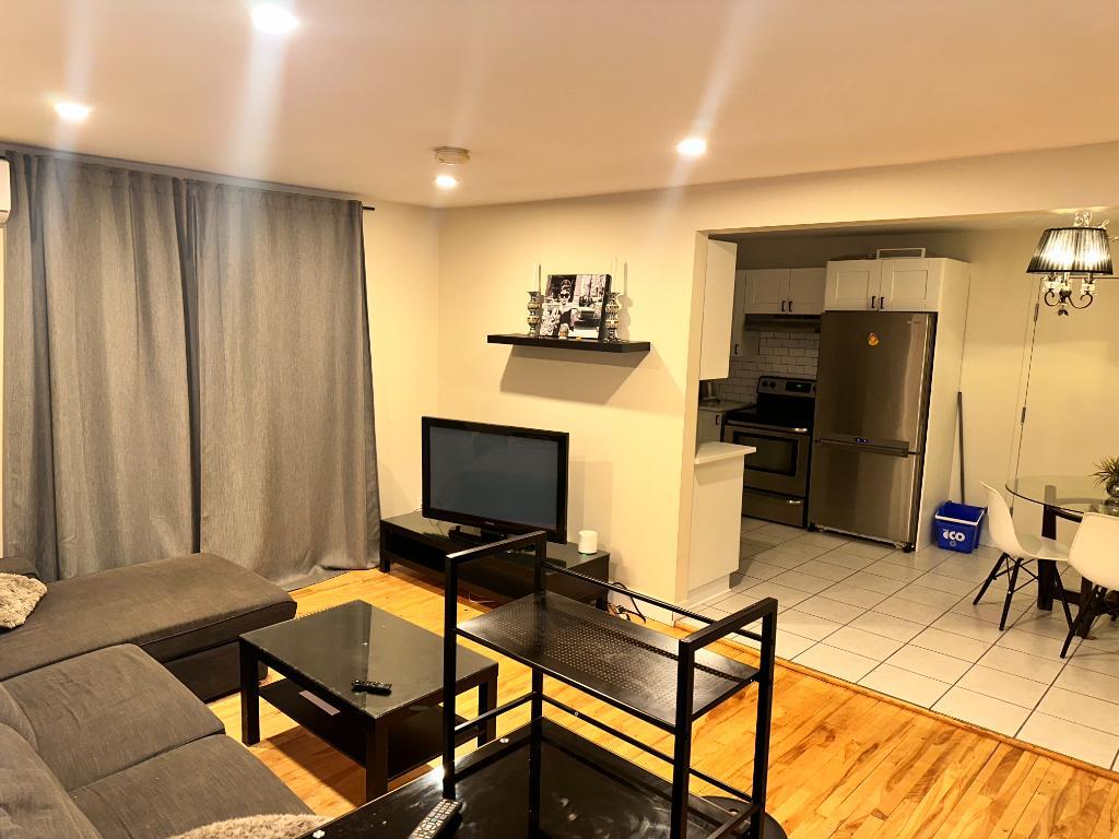 Appartement Meublé 4 1/2, 2 CH à Laval Chomedey | 3182043