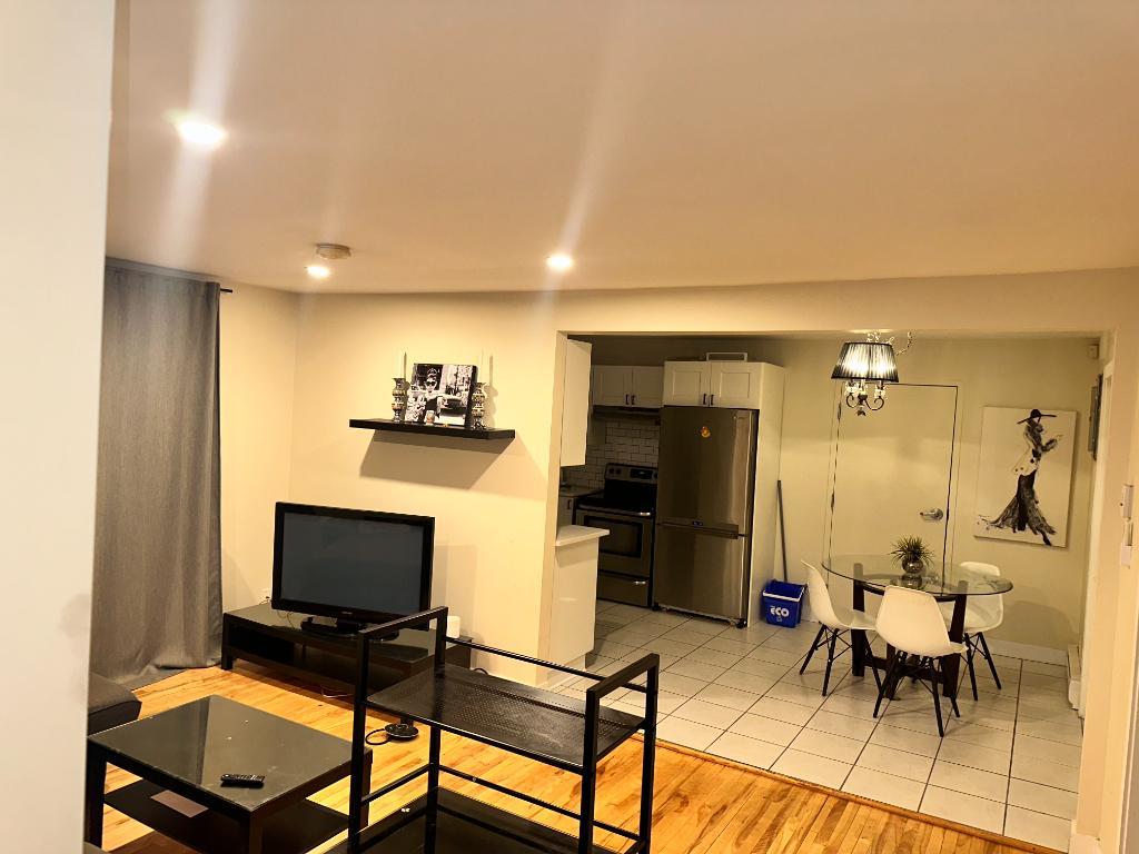 Appartement Meublé 4 1/2, 2 CH à Laval Chomedey | 3182043