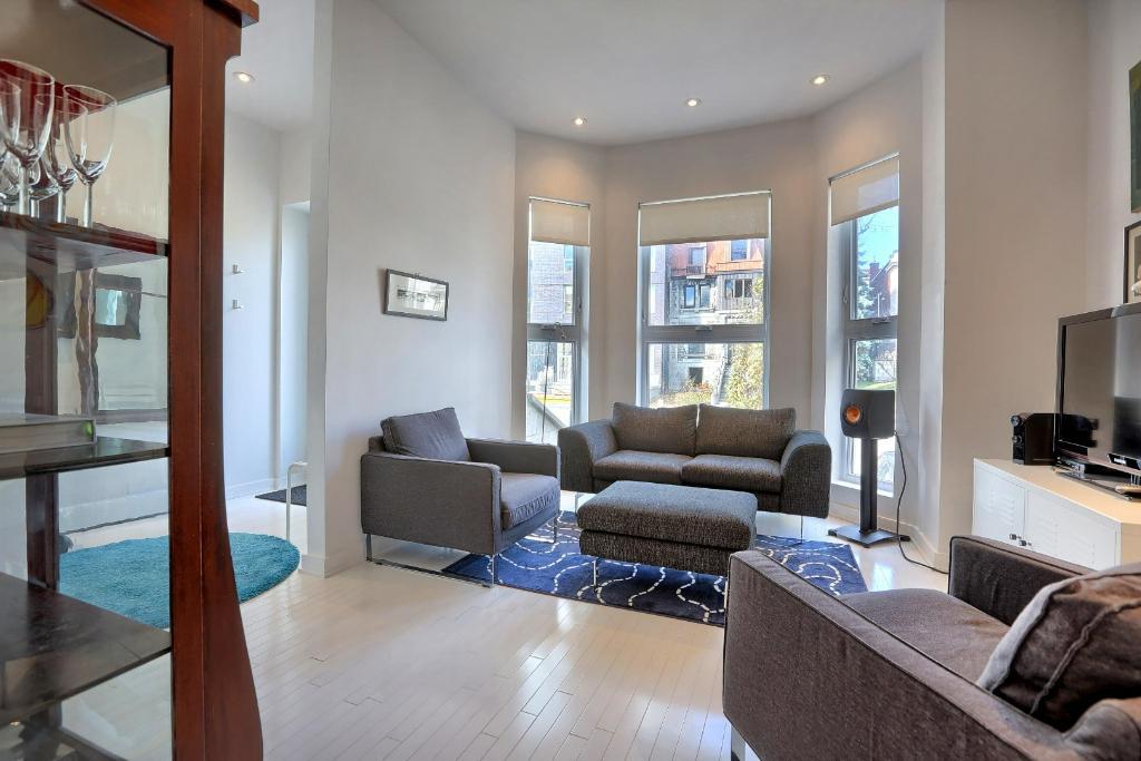 Magnifique condo meublé 3 mois renouvelable Métro Sherbrooke | 3182049