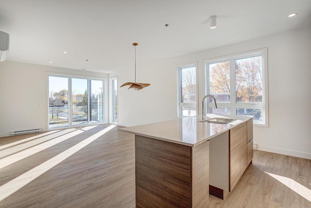 IMMEUBLE 55 ans et plus - 4 1/2 STATIONNEMENT INTÉRIEUR - ASCENSEUR | 3182235