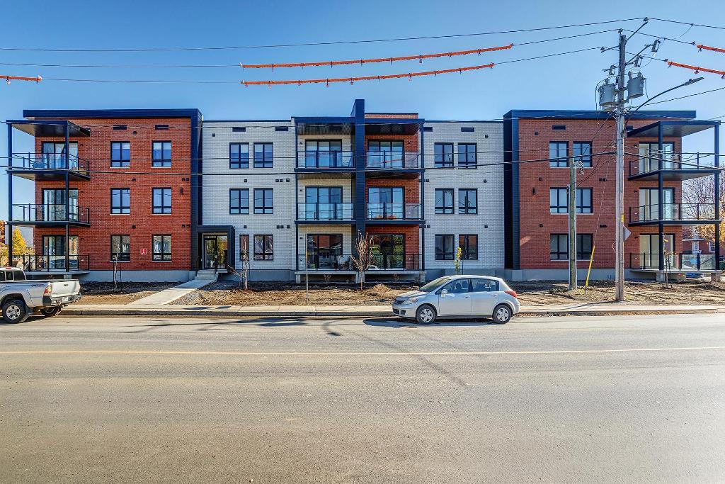 IMMEUBLE 55 ans et plus - 4 1/2 STATIONNEMENT INTÉRIEUR - ASCENSEUR | 3182235