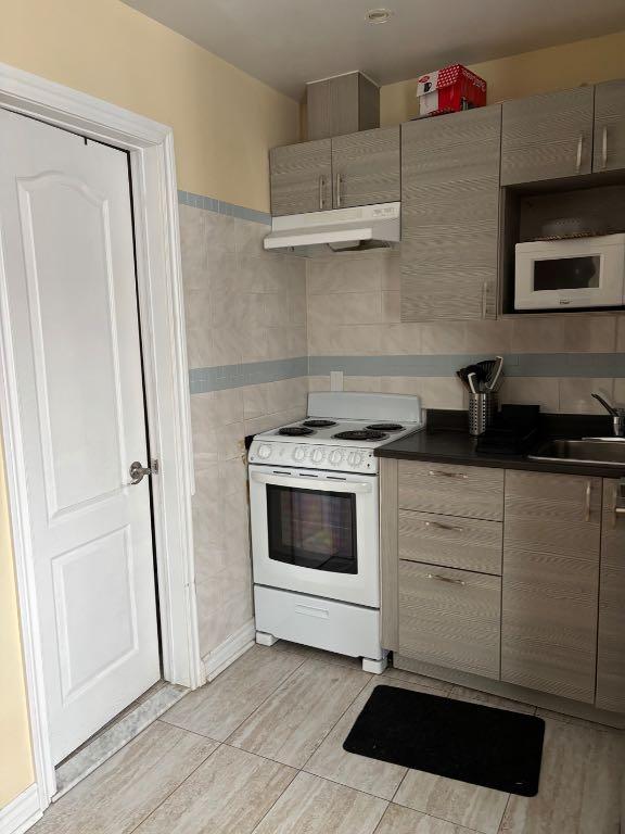 Studio meublé 1er décembre | 3182438