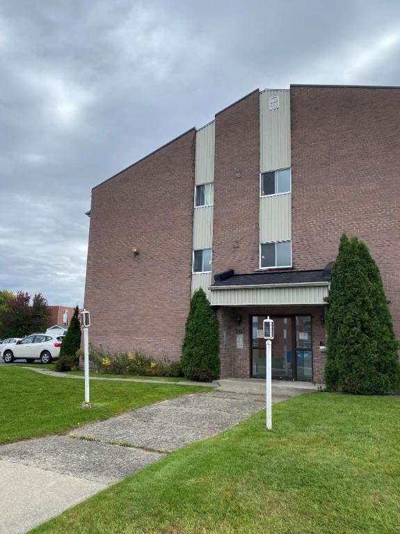 GRAND ET LUMINEUX 4.5 DISPONIBLE 1er JUILLET 2025 | 3182447