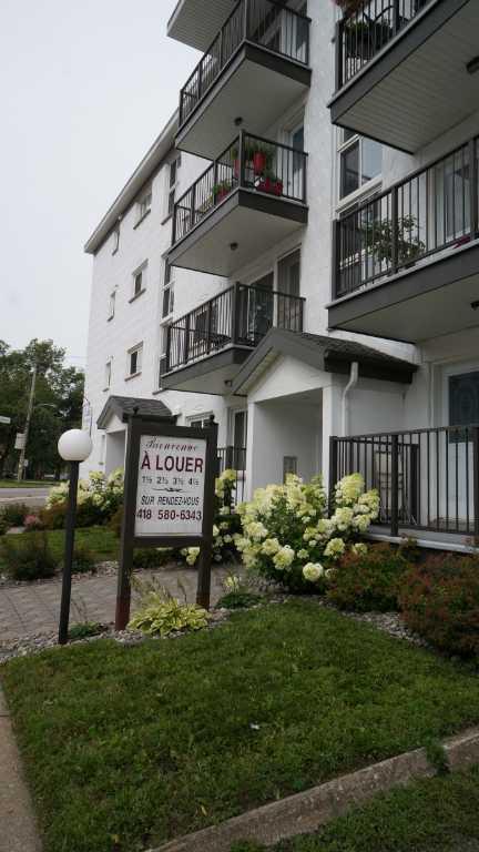 À Louer 2 1/2 | 3182802