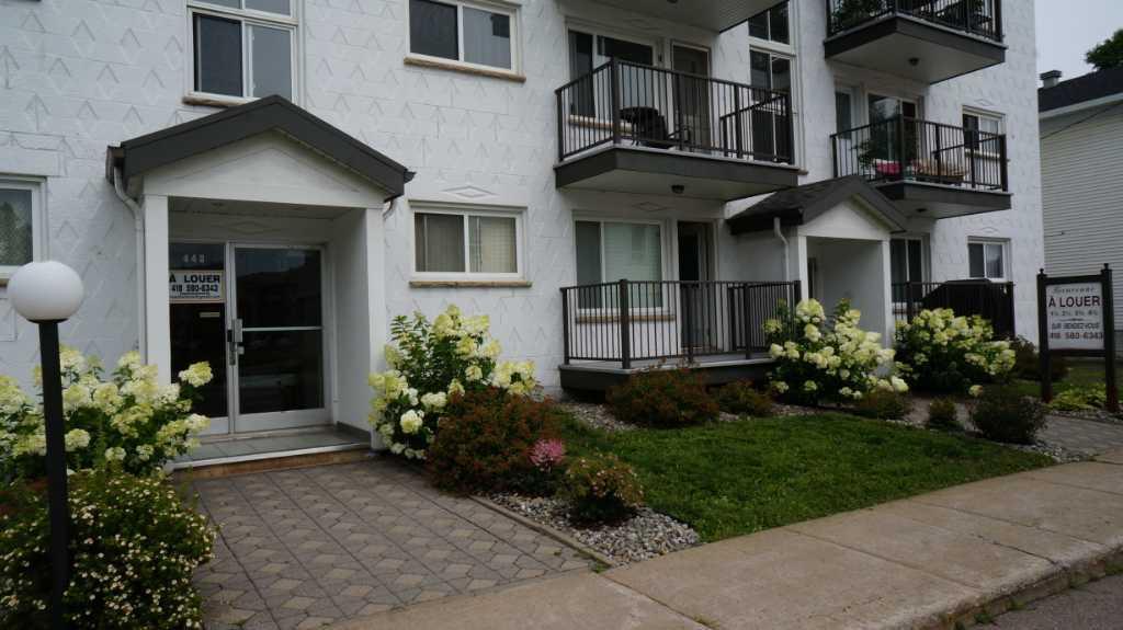 À Louer 2 1/2 | 3182802