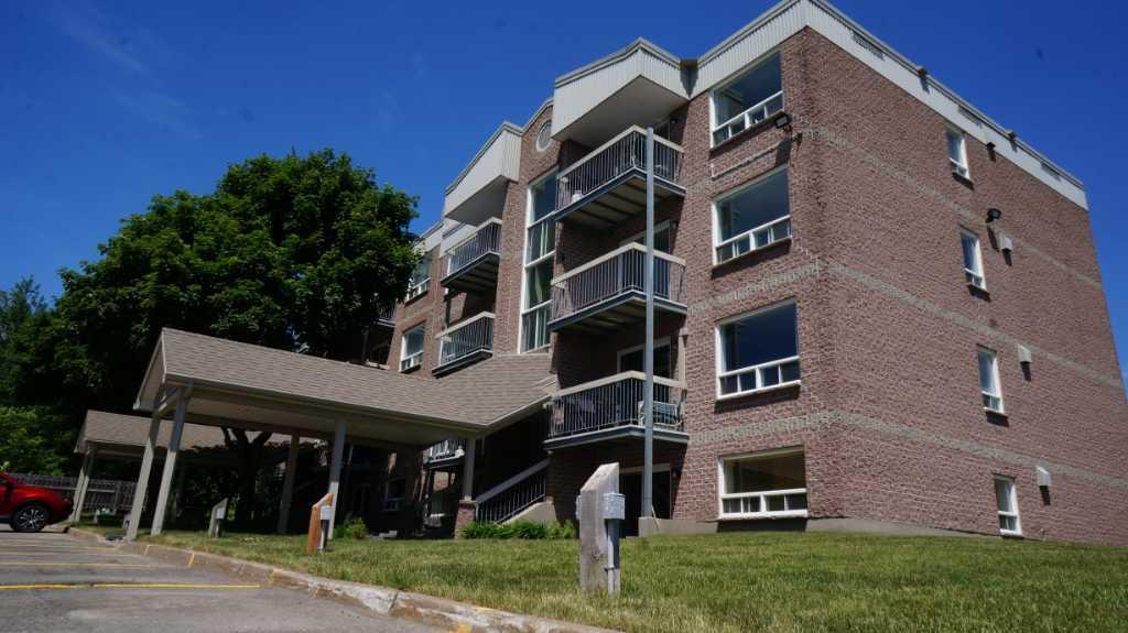 À Louer 4 1/2 | 3194237