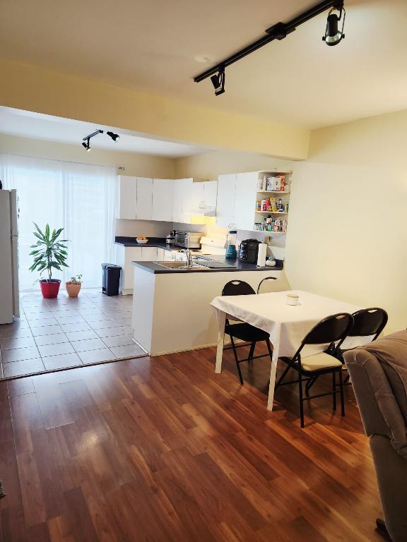 4 ½ IMPECCABLE – Rez-de-jardin – Secteur calme & près du métro ! | 3182858