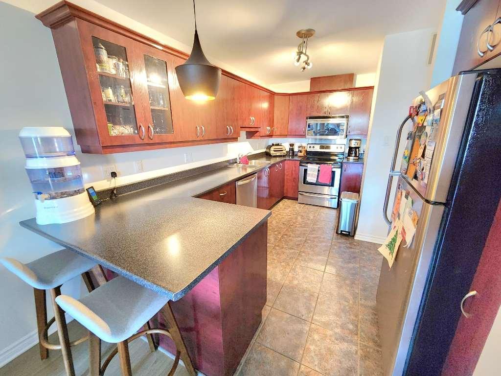 Spacious 4.5 Condo for Rent Near Dix30 & REM | 3182943