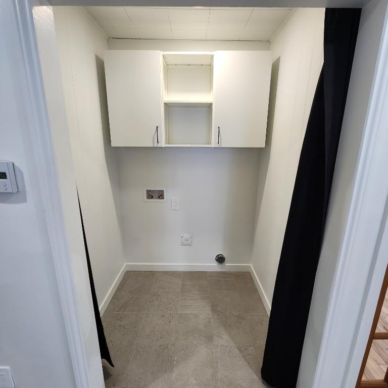 4 1/2 rénové avec cours, Laval, Sainte-Dorothée | 3182944