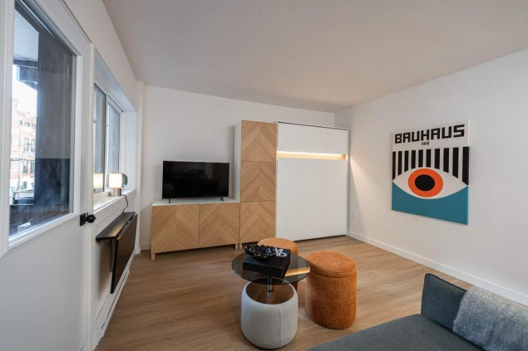 Appartement Meublé Moderne à Louer – Centre-Ville de Montréal | 3182949