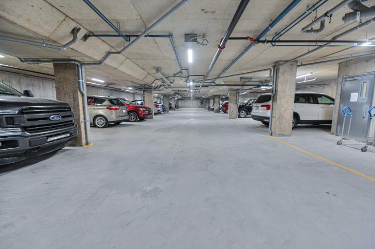 2 CH - 2 SDB - Bromont - $2,265 /mo | 3182953