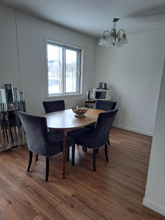 4 1/2 Chauffé/Éclairé, 1er Janvier ou un peu avant Lévis secteur Desjardins, UQAR, CFP | 3183259