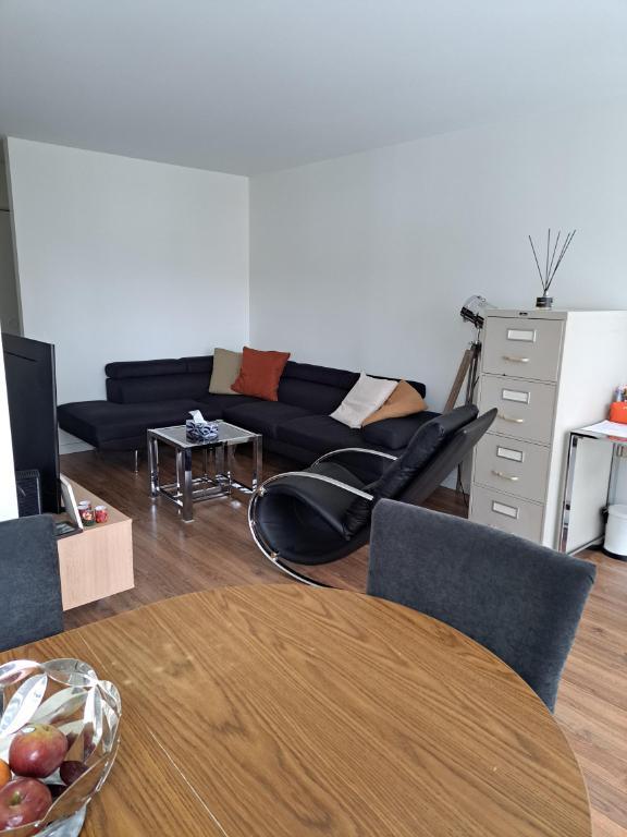 4 1/2 Chauffé/Éclairé, 1er Janvier ou un peu avant Lévis secteur Desjardins, UQAR, CFP | 3183259